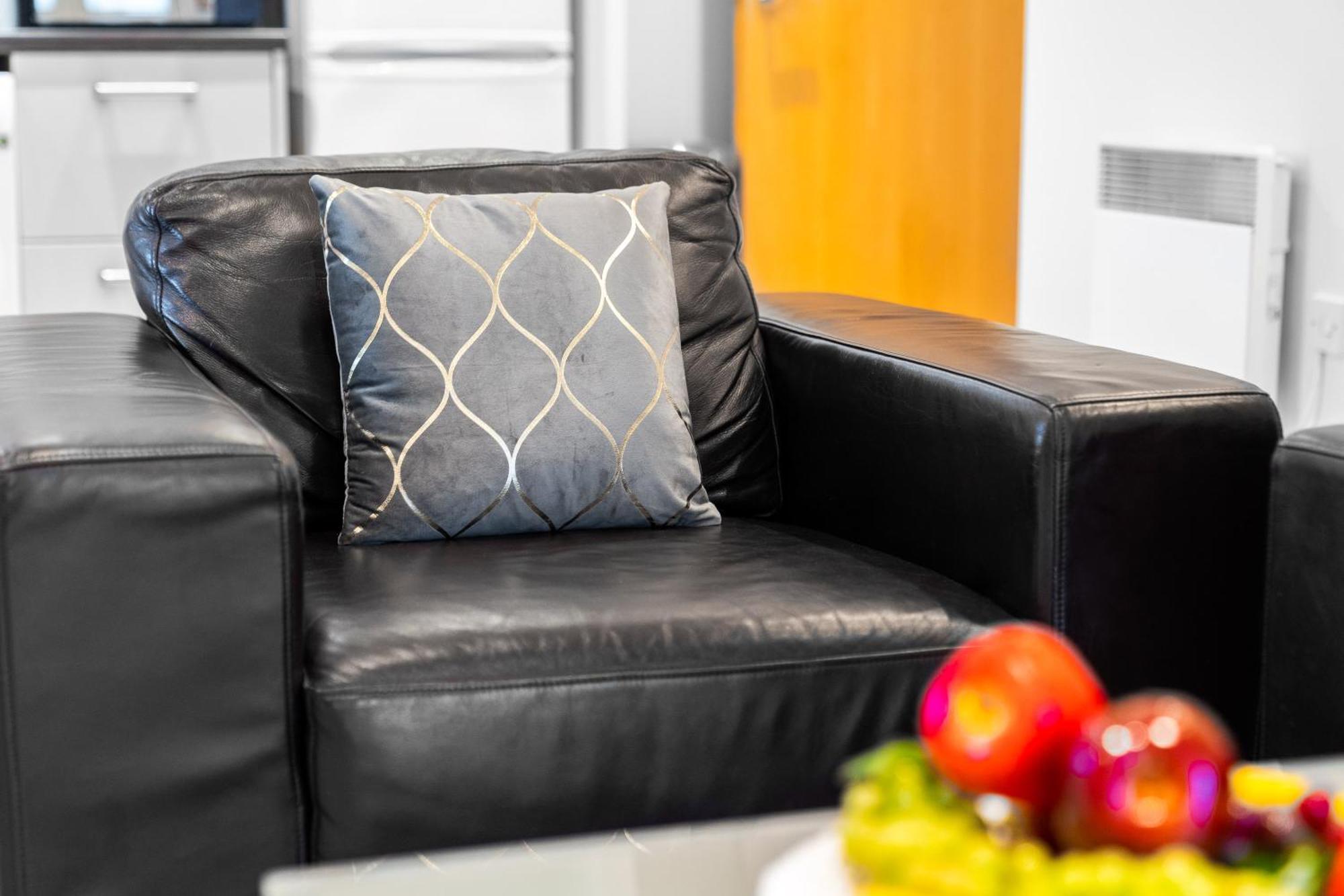 City Centre Apartment - 2 Bedroom - Secure Parking - Top Rated - 201M Birmingam Exterior foto