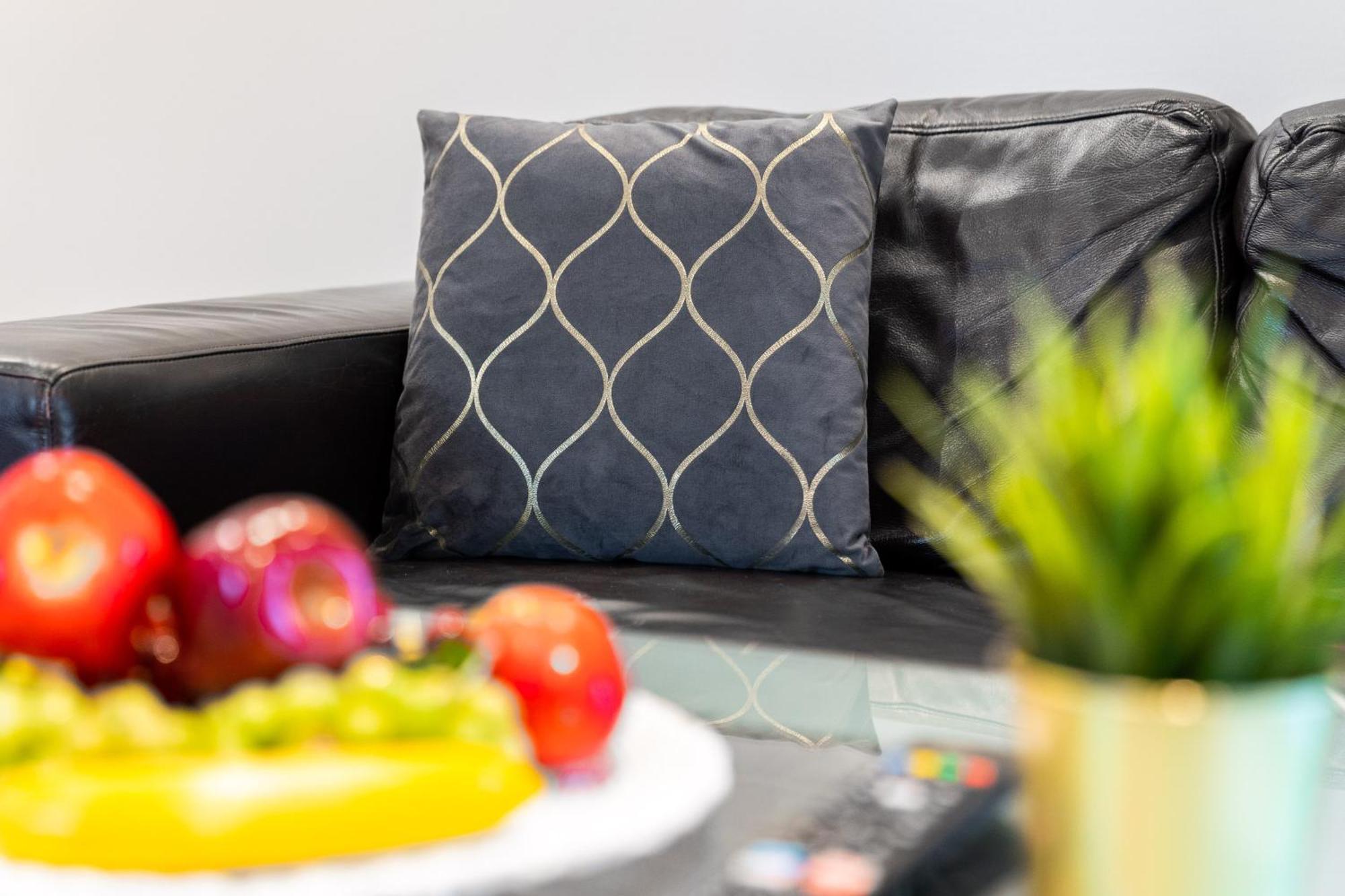 City Centre Apartment - 2 Bedroom - Secure Parking - Top Rated - 201M Birmingam Exterior foto